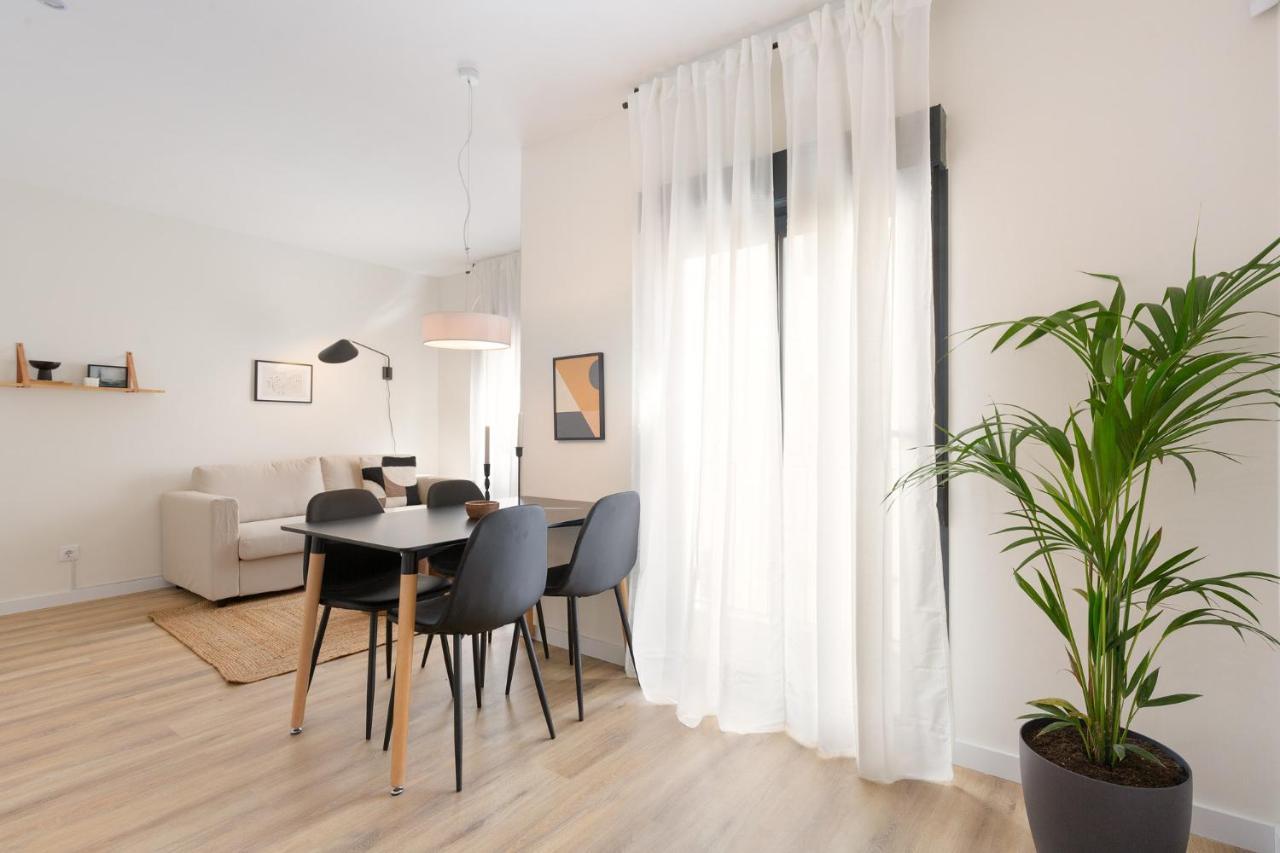 Urban Chill Apartments By Olala Homes Оспиталет-де-Льобрегат Экстерьер фото